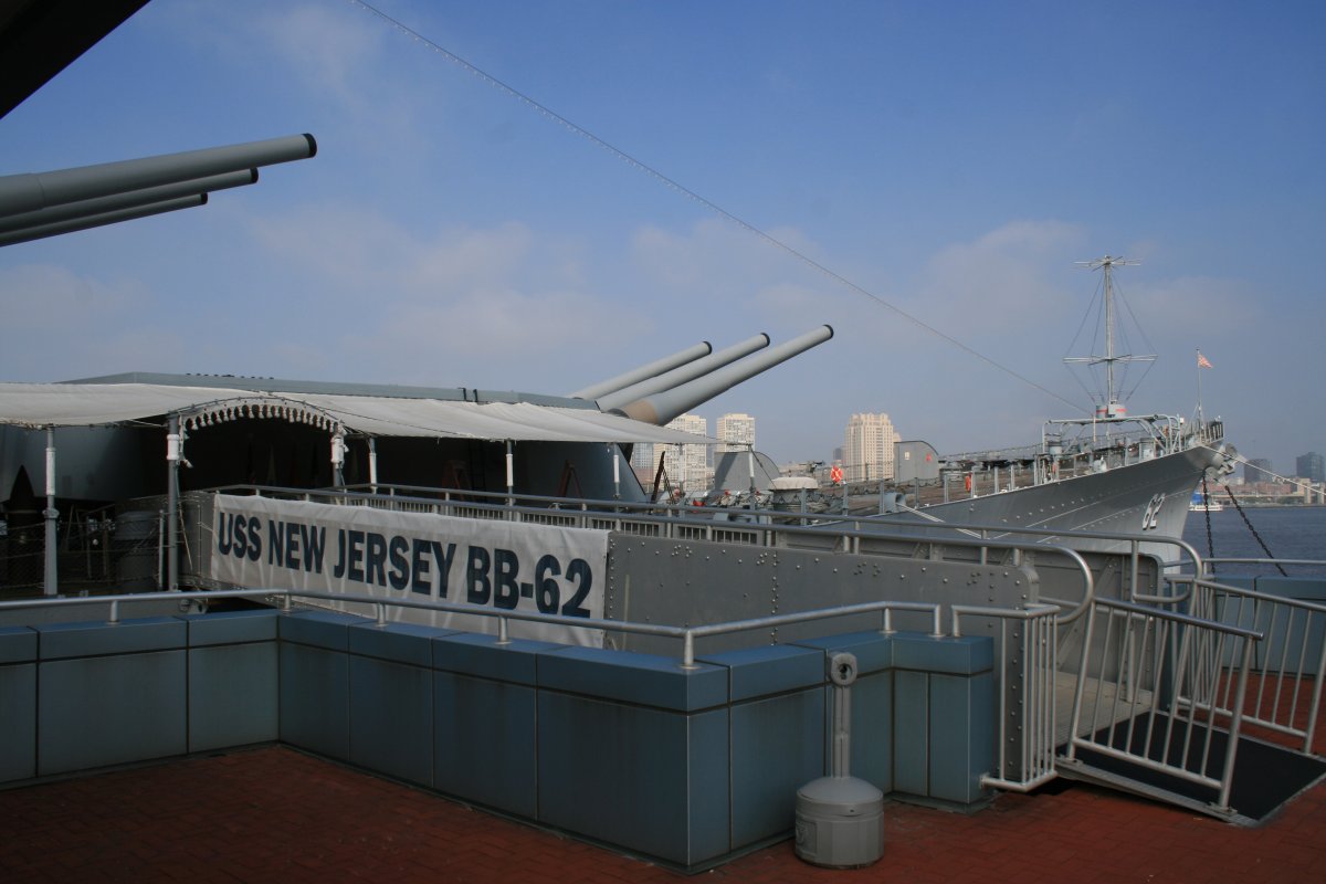 1/700 USS New Jersey BB-62 Round Bridge, 1944